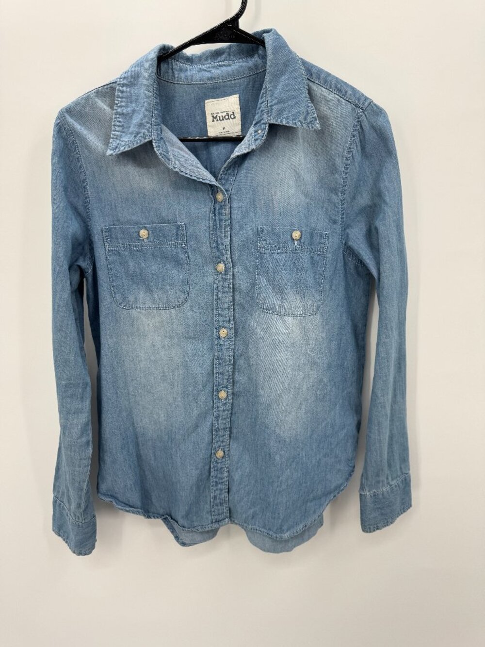 Mudd Denim Chambray Button Down Shirt Womens Medium Light Wash Long Sleeve